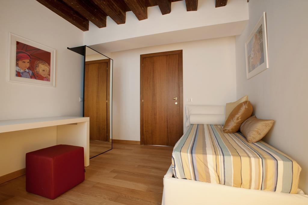 The Lion'S House Apt1 Veneza Quarto foto